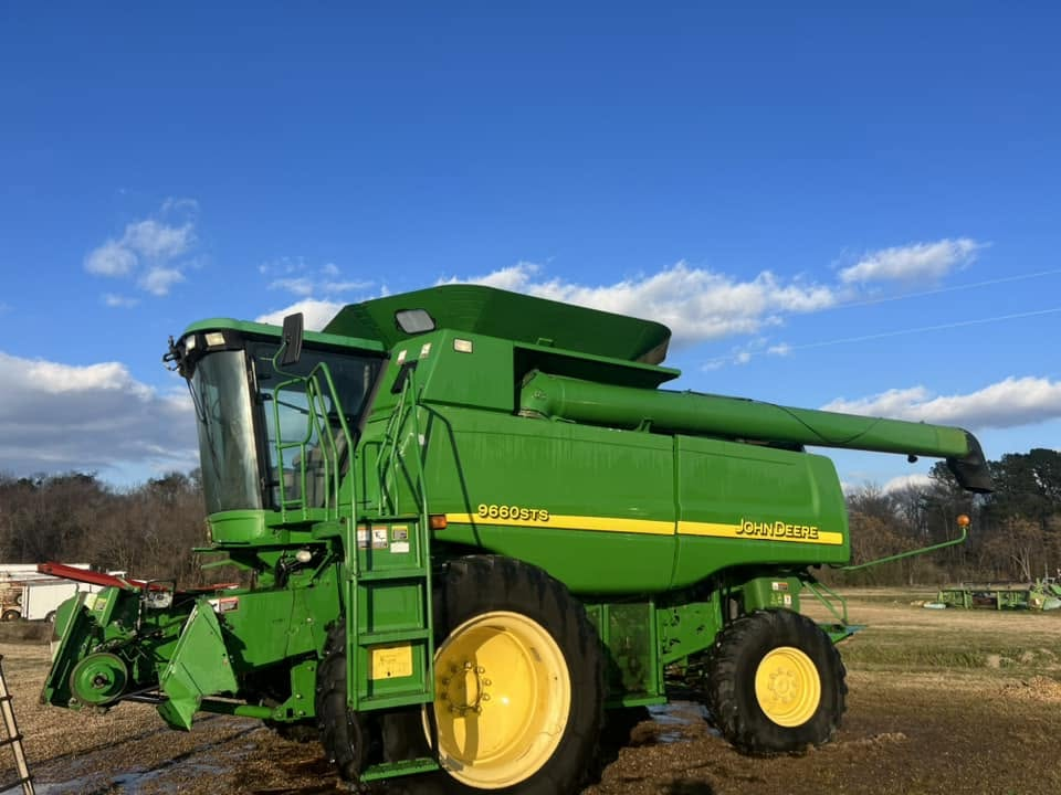 Equipment Washing — Combine harvester