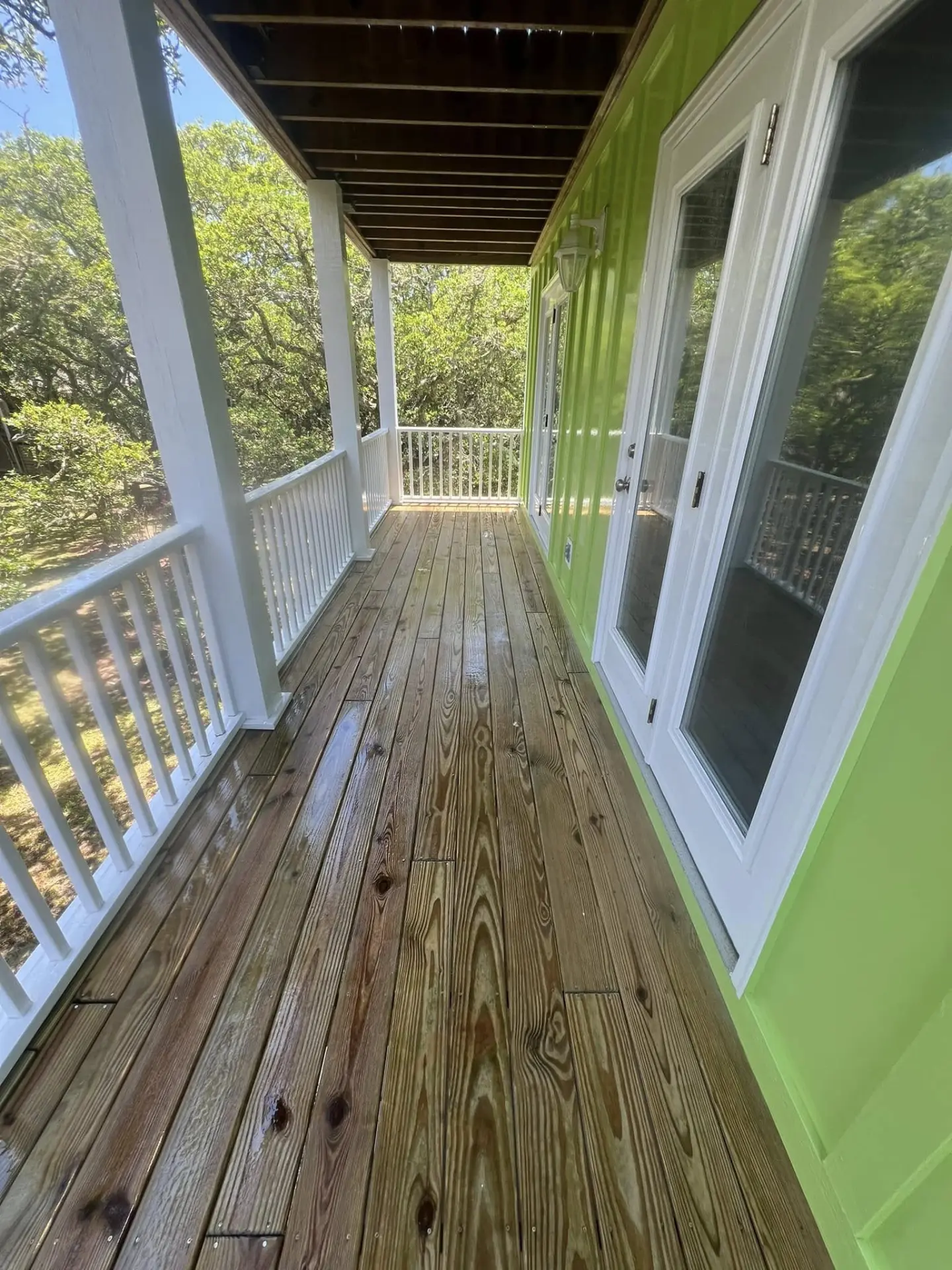 Deck Washing — Wood deck & porch