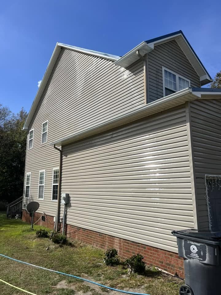 House Washing — Vinyl siding